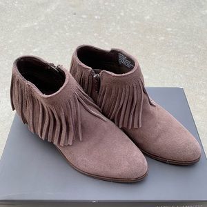 Steve Madden Brown Fringe Ankle Boots Size 6